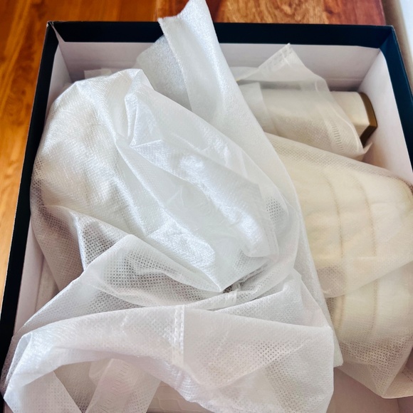 New! Open Toe Chunky 6” Patent Leather Sandals Size 8 - Picture 4 of 5